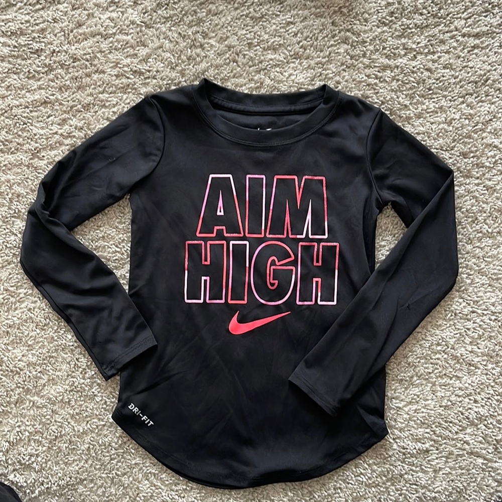 NIKE girls Dri-Fit Long sleeve